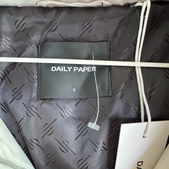 DAILY PAPER The Nicole Puffer in Nacreous Clouds Beige - Picture 12 of 15